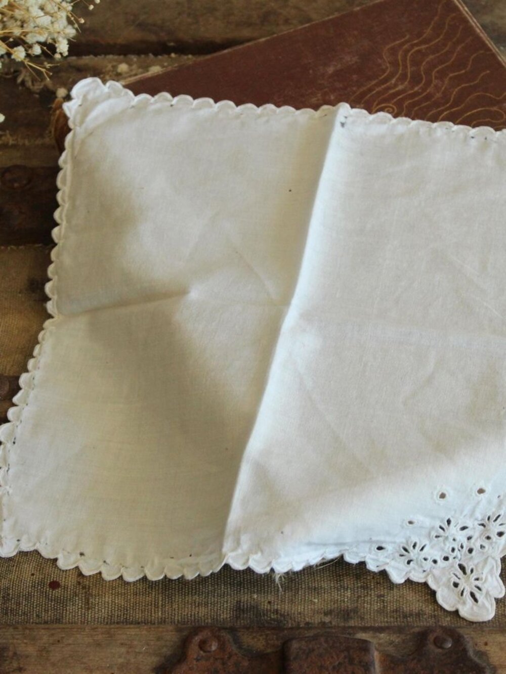 Vintage 1930s Handkerchief,  White Cotton Linen with Broderie Anglaise Eyelet